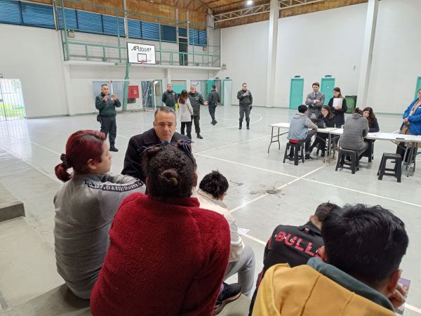 Profesionales de la DRMS conversaron con las personas internas, escucharon sus solicitudes y se comprometieron a hacer seguimiento de las mismas.