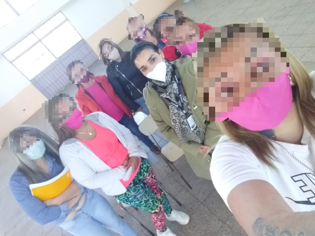 La defensora local jefe de Malleco, Gloria Castro Guarda, convers&oacute; con ocho mujeres privadas de libertad en Angol.
