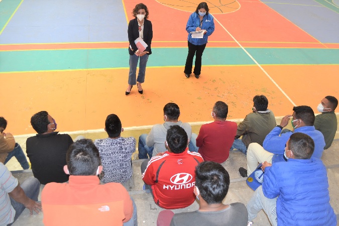 El di&aacute;logo con los condenados extranjeros se realiz&oacute; en el gimnasio del recinto penal.