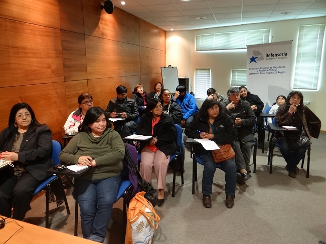Por m&aacute;s de dos horas dialog&oacute; la defensor&iacute;a con los representantes ind&iacute;genas