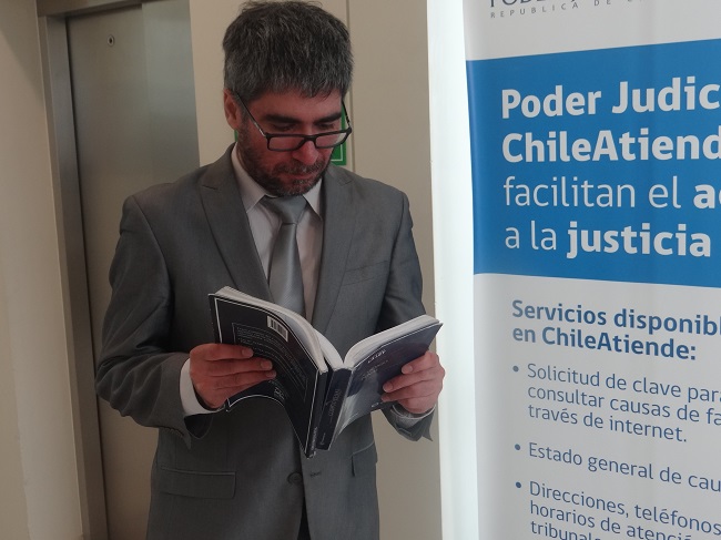 El defensor p&uacute;blico Jos&eacute; Miguel Navarrete represent&oacute; a la imputada absuelta.