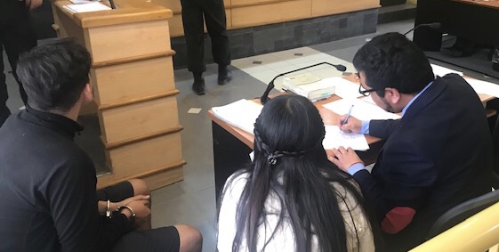 (Foto de archivo) Un defensor p&uacute;blico en el Tribunal de Garant&iacute;a de Copiap&oacute;.
