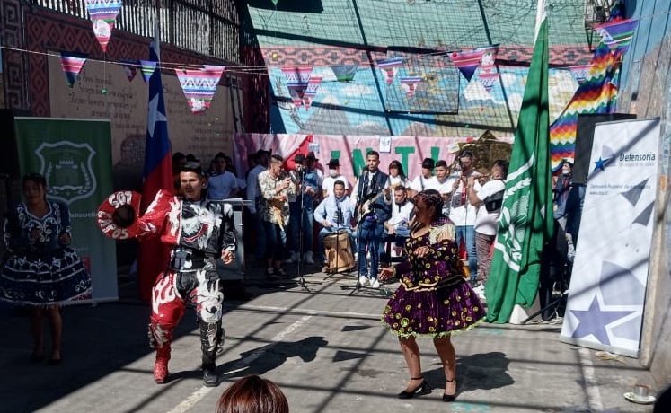 Con m&uacute;sica y baile se conmemor&oacute; el D&iacute;a de los Pueblos Originarios en el CDP de Calama.