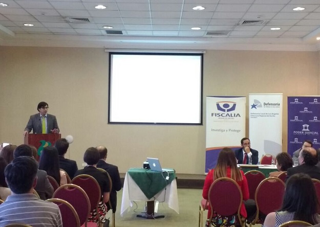 Cerca de 70 personas participaron en el seminario conjunto realizado por la Defensor&iacute;a Regional del Biob&iacute;o, el Poder Judicial y el Ministerio P&uacute;blico.