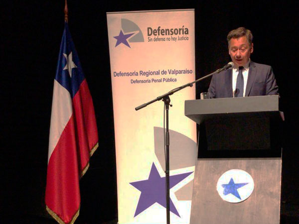 El Defensor Regional de Valpara&iacute;so, Claudio P&eacute;rez Garc&iacute;a, durante su cuenta p&uacute;blica de la gesti&oacute;n 2018.