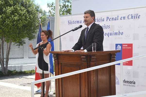 El Defensor Nacional fue uno de los invitados principales a la ceremonia que conmemor&oacute; 15 a&ntilde;os de vigencia del sistema de justicia penal.