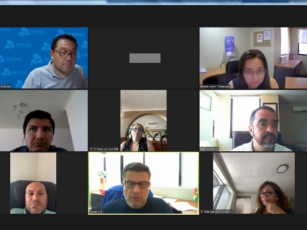 Un momento de la reuni&oacute;n en que se revis&oacute; el cumplimiento de gestiones de defensa jur&iacute;dica.