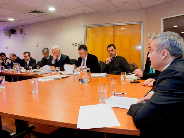 Las nuevas bases de licitaci&oacute;n de defensa penal fueron revisadas recientemente por los defensores regionales en Santiago.