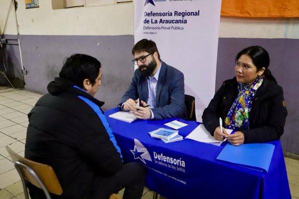Defensoría Regional de La Araucanía participó en plaza de justicia y derechos humanos junto a otras instituciones públicas