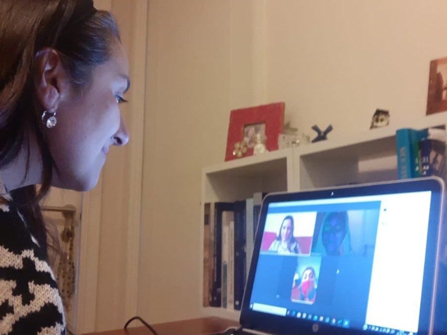 Carla Naranjo y Patricia Cisternas visitaron v&iacute;a web a las cuatro adolescentes que cumplen condena en el CRC Santiago del Sename.