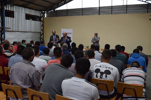 El Defensor Regional del Maule Jos&eacute; Luis Craig, presidi&oacute; el di&aacute;logo participativo con imputados privados de libertad en la c&aacute;rcel de Linares.