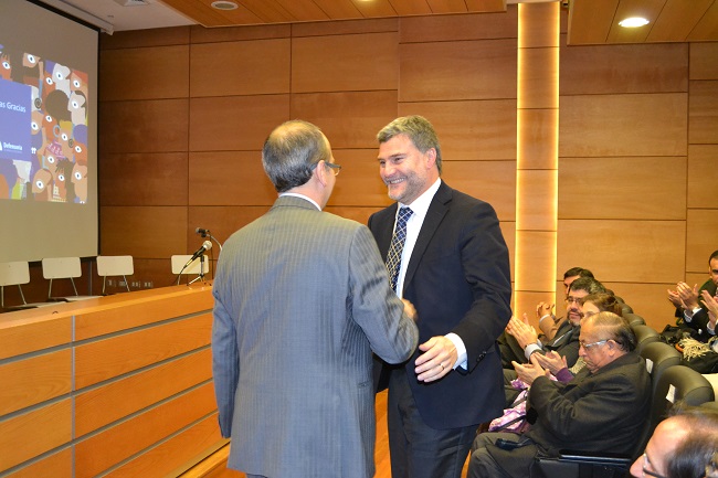 Al t&eacute;rmino del balance 2016 en La Araucan&iacute;a, el Defensor Nacional salud&oacute; y felicit&oacute; al Defensor Regional, Renato Gonz&aacute;lez Caro.