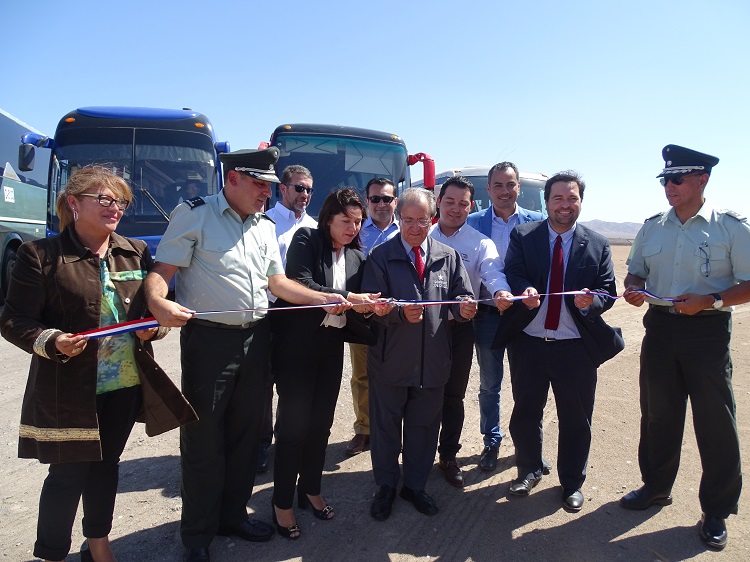 Las autoridades inauguraron el tramo Antofagasta-Nudo Uribe, que beneficiar&aacute; a los familiares de los internos.