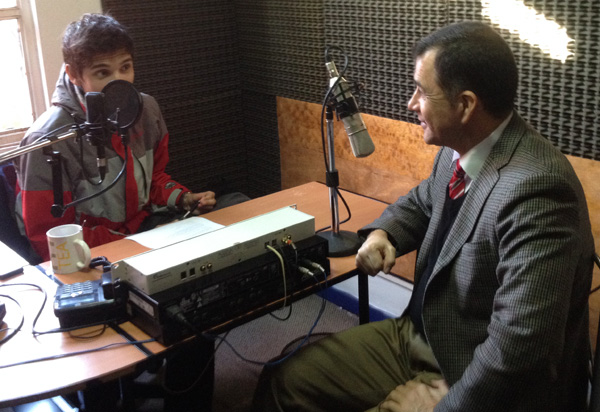 El Defensor Regional de O'Higgins, Alberto Ortega, fue entrevistado en el programa "Mosaico" de Radio Man&iacute;a, en San Fernanado.