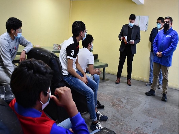Imagen de los minutos iniciales de la actividad de difusi&oacute;n en el CIP de Iquique.