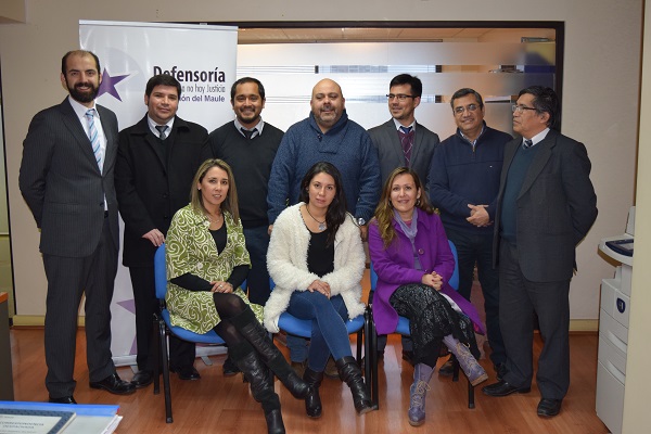 El Defensor Regional, Jos&eacute; Luis Craig, junto a directivos regionales de la DPP y al nuevo equipo de defensa penitenciarios del Maule.