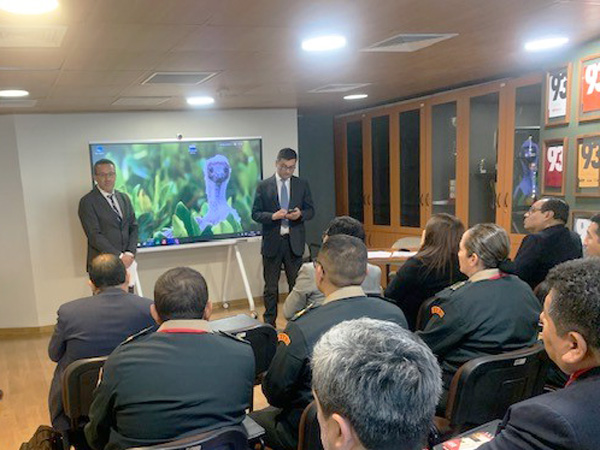 La delegaci&oacute;n peruana fue recibida por el Defensor Nacional, Carlos Mora Jano, y el jefe nacional de Estudios, Pablo Aranda.
