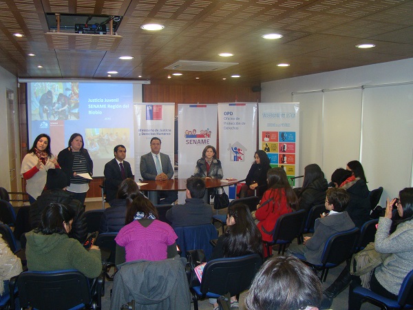 Ni&ntilde;os y adolescentes de  entre 10 y 17 a&ntilde;os participaron del encuentro en la Defensor&iacute;a Regional del Biob&iacute;o.