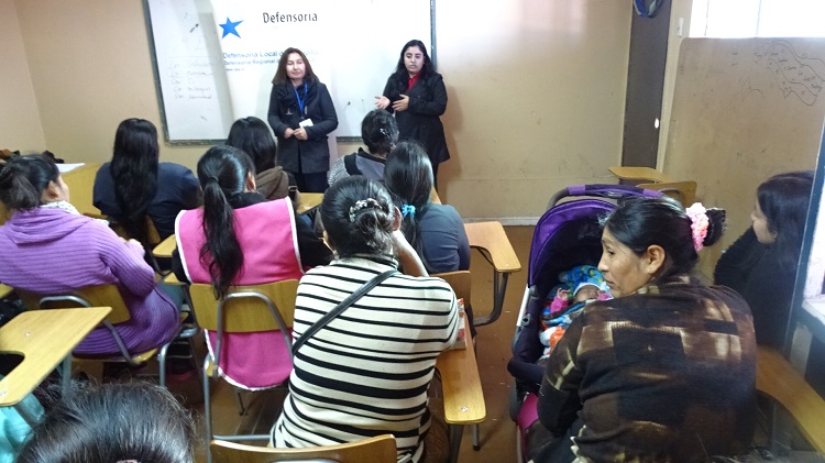 Los mujeres boivianas recibieron informacion de la defensa p&uacute;blica penitenciaria de Antofagasta.