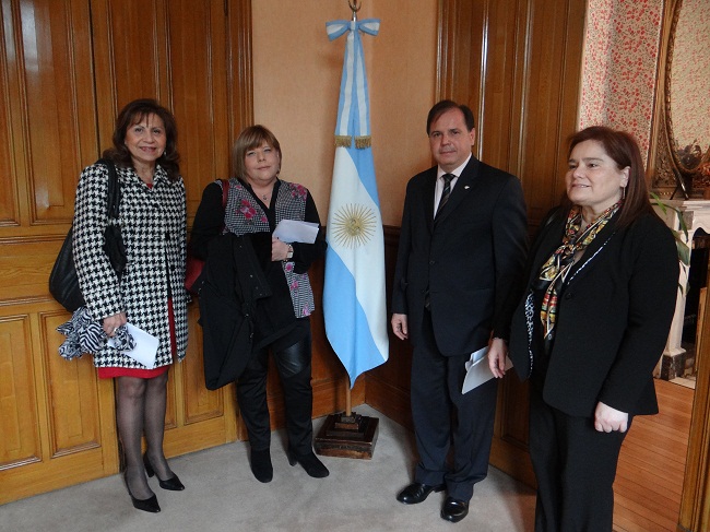 El c&oacute;nsul argentino valor&oacute; el trabajo efectuado por la Defensor&iacute;a en favor de sus compatriotas. 