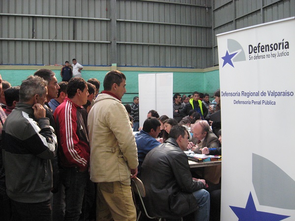 Los internos mostraron alto inter&eacute;s por conversar con los profesionales de la Defensor&iacute;a Penal P&uacute;blica.