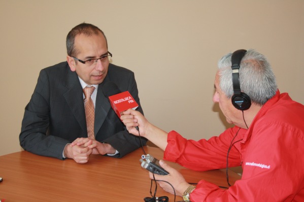 El jefe de Estudios, Renato Gonz&aacute;lez, captado durante la entrevista en Radio Nost&aacute;lgica.
