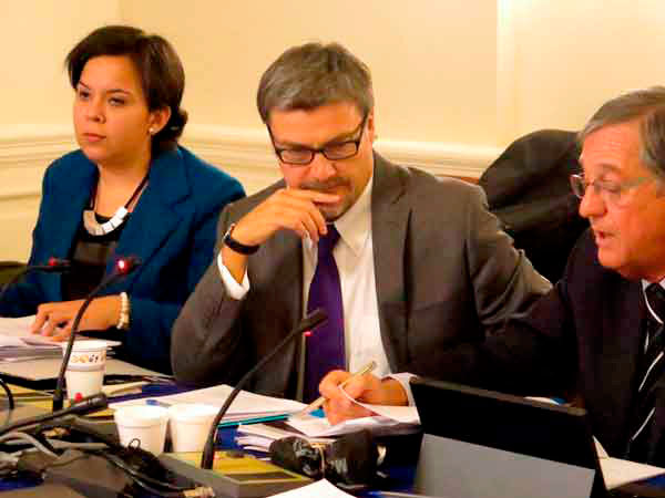 En la imagen, el Defensor Nacional, Andr&eacute;s Mahnke, durante una reuni&oacute;n de trabajo de los directivos de Aidef en Washington.