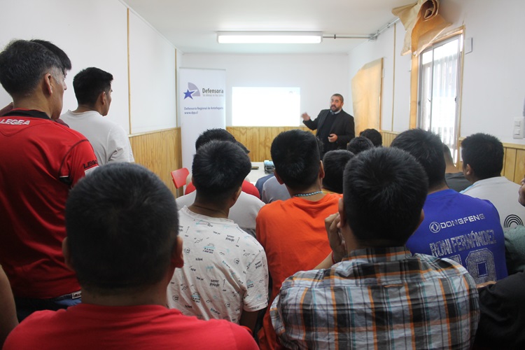 El defensor p&uacute;blico de migrantes y extranjeros de Calama se reuni&oacute; con las personas extranjeras privadas de libertad.