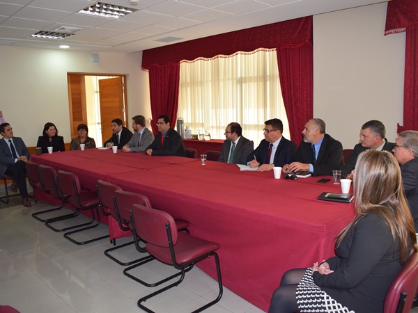 La mesa t&eacute;cnica-operativa del TTD en su reciente sesi&oacute;n, realizada en Iquique. 