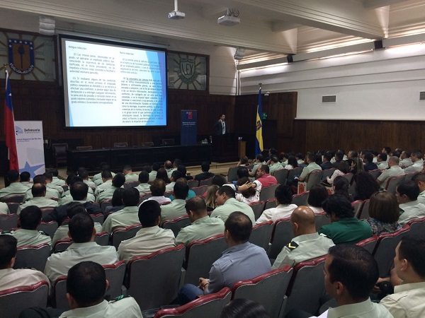 Profesionales de la Defensor&iacute;a del Biob&iacute;o y del SML capacitaron a funcionarios de Gendarmer&iacute;a y el Sename  en derechos humanos.