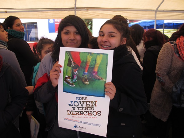 Las alumnas hicieron consultas sobre los derechos de los adolescentes.