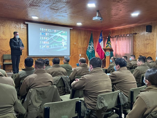 A la jornada de capacitaci&oacute;n asistieron efectivos policiales de toda la isla de Chilo&eacute;. 