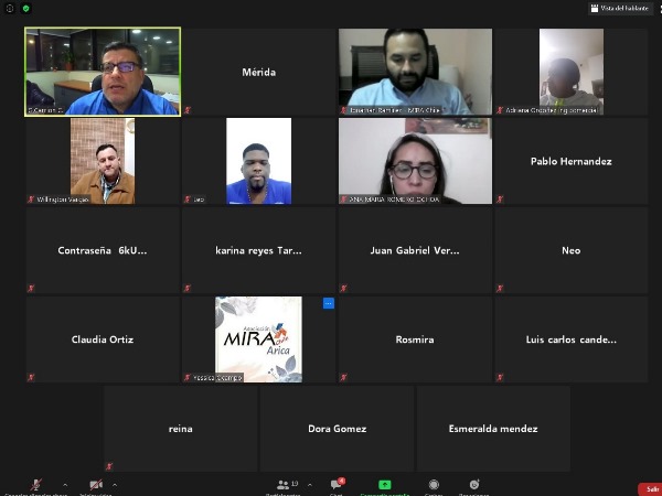 Panorama de la conexi&oacute;n por videoconferencia por la que fue seguida la charla de Gabriel Carri&oacute;n.