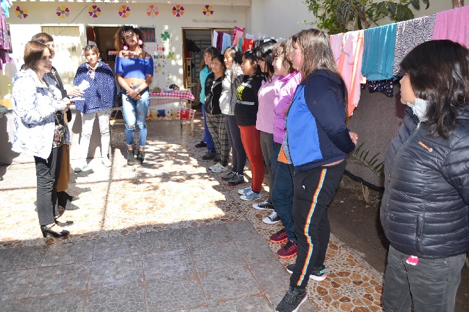 Las directivas regionales se reunieron en la secci&oacute;n femenina con condenadas bolivianas que esperan su expulsi&oacute;n del pa&iacute;s.