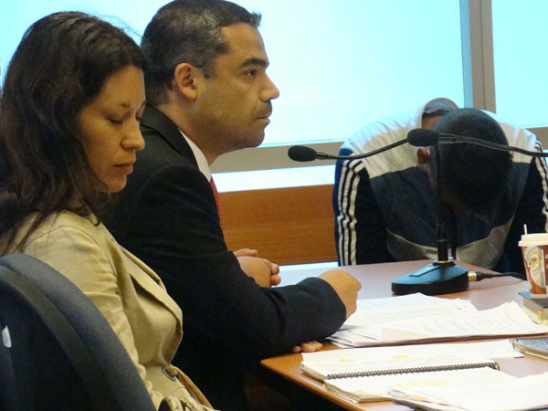 Los defensores p&uacute;blicos del caso (Elizabeth Hauway y Carlos Cordero en la foto), m&aacute;s Gabriel Carri&oacute;n, hicieron valer dos atenuantes.