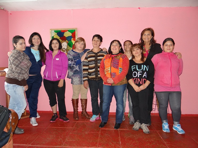 Las internas del penal de Punta Arenas mostraron su inter&eacute;s en los temas abordados durante el d&iacute;alogo participativo.