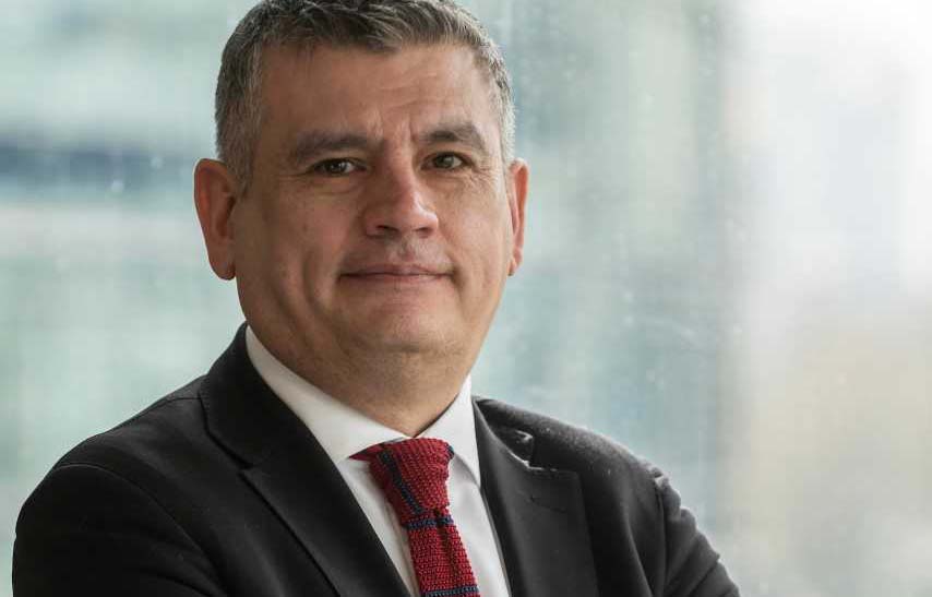 El Defensor Regional de &Ntilde;uble, Marco Montero Cid.