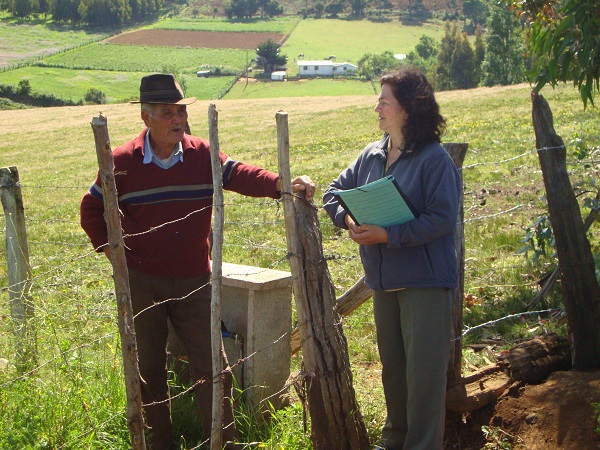 La facilitadora intercultural Tatiana Alegr&iacute;a en Carahue, regi&oacute;n de La Araucan&iacute;a.