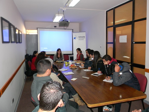 Provechosa reuni&oacute;n entre funcionarios de Gendarmer&iacute;a, equipo t&eacute;cnico de la Secci&oacute;n Juvenil y profesionales de la Defensor&iacute;a,