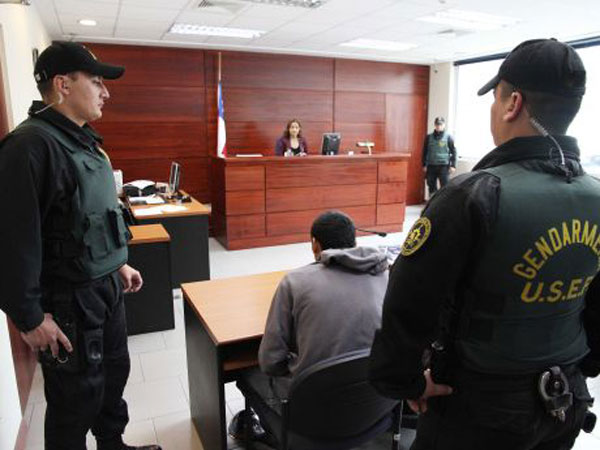 Aunque si cliente qued&oacute; en prisi&oacute;n preventiva, la defensora Silvia Chueca cuestion&oacute; el reconocimiento fotogr&aacute;fico que se le practic&oacute;.