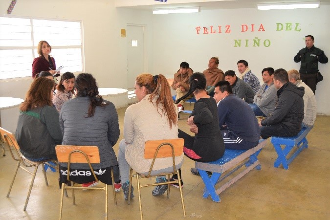 Imagen de archivo de un di&aacute;logo anterior con internas del m&oacute;dulo de minor&iacute;as de diversidad sexual en Huachalalume. 