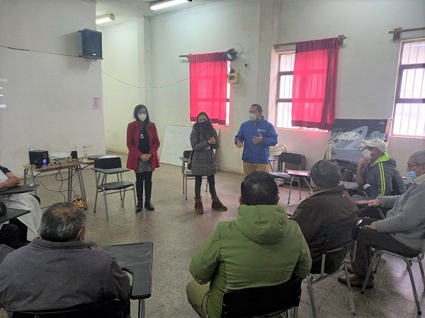 El equipo penitenciario del Biob&iacute;o durante su encuentro con los privados de libertad m&aacute;s vulnerables de la c&aacute;rcel de Yumbel.