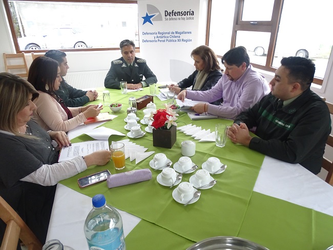 Ambas instituciones promover&aacute;n los derechos humanos y realizar&aacute;n talleres, seminarios y otras actividades conjuntas.