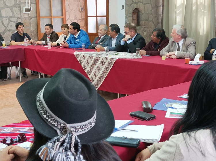 El defensor local jefe de Calama, Hern&aacute;n D&iacute;az particip&oacute; en encuentro por el acceso a la justicia en San Pedro de Atacama