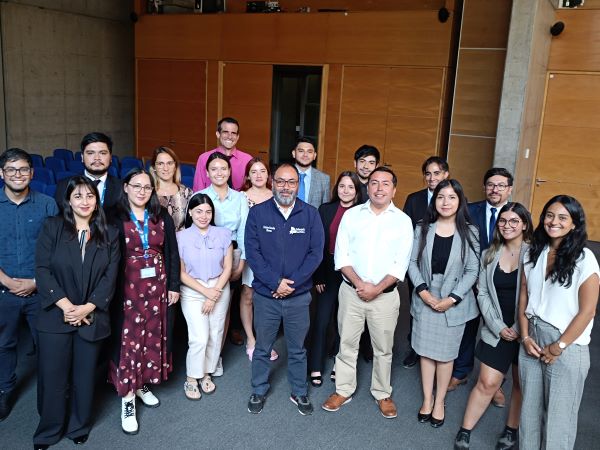 Las nuevas y nuevos postulantes de derecho fueron recibidos por el Defensor Regional (S), Crhsitian Basualto.