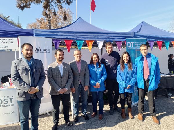 Ministro de Justicia, Subsecretrio, Alcalde y Seremi de Justicia, visitaron el stand de la Defensor&iacute;a Metropolitana Sur 