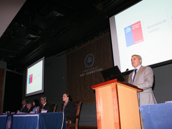 El taller sobre TTD se desarrolla en la sede Bellavista de la Universidad San Sebasti&aacute;n y convoca a todos los actores del sistema.
