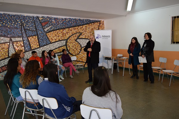 El Defensor Regional del Maule, Jos&eacute; Luis Craig, presidi&oacute; el di&aacute;logo participativo en el CCP de Cauquenes.
