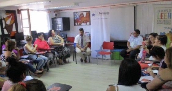 Con todos sentados en c&iacute;rculo, mir&aacute;ndose a los ojos, el jefe de Estudios de Atacama convers&oacute; con las imputadas del CCP de Copiap&oacute;.