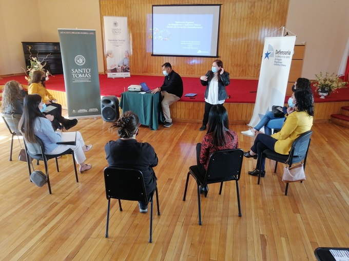 Un di&aacute;logo similar se efectuar&aacute; por v&iacute;a remota con estudiantes de trabajo social del instituto profesional.